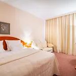 Malin Hotel