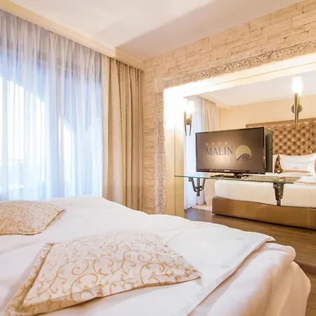 Hotel Malin 4*