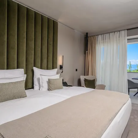 Hotel Malin 4*