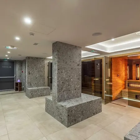 Malin Hotel 4*