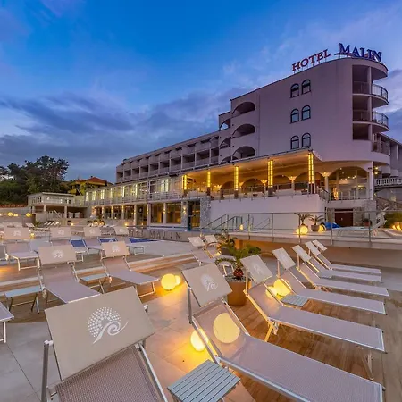 Hotel Malin 4*