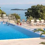 Malin Hotel 4*